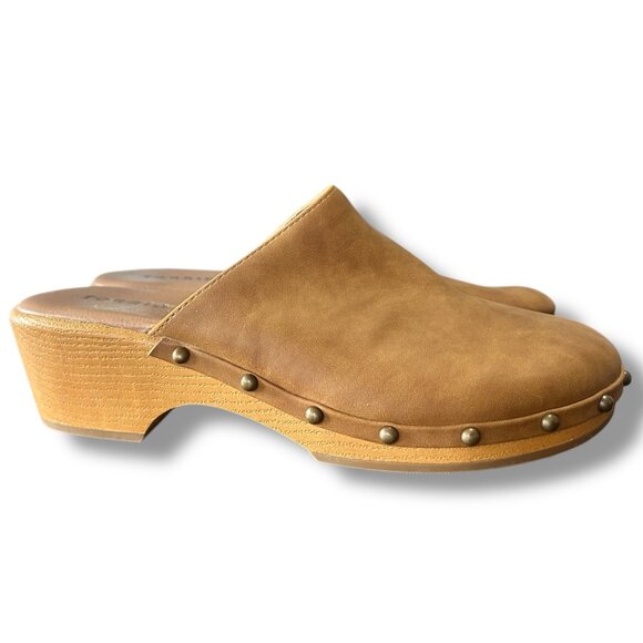 Torrid Studded Brown Faux Leather Clogs Extra Wide Wooden Heel boho western - Picture 1 of 6